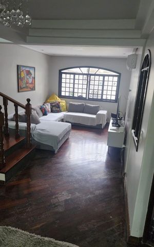 Casa para alugar com 183m², 3 quartos e 3 vagasSala