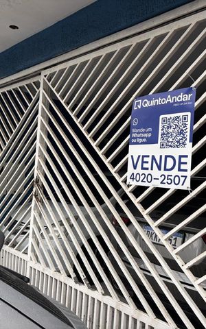 Casa à venda com 163m², 3 quartos e 2 vagas Casa à venda com 163m², 3 quartos e 2 vagasFachada