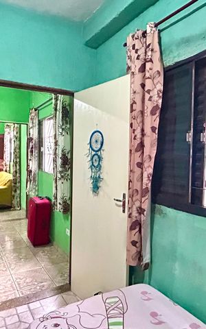 Casa à venda com 440m², 7 quartos e 4 vagas Casa à venda com 440m², 7 quartos e 4 vagasQuarto 1 casa 2