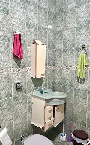 Casa à venda com 440m², 7 quartos e 4 vagas Casa à venda com 440m², 7 quartos e 4 vagasBanheiro 1 casa 4