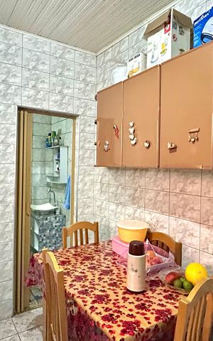 Casa à venda com 440m², 7 quartos e 4 vagas Casa à venda com 440m², 7 quartos e 4 vagasCozinha Casa 1