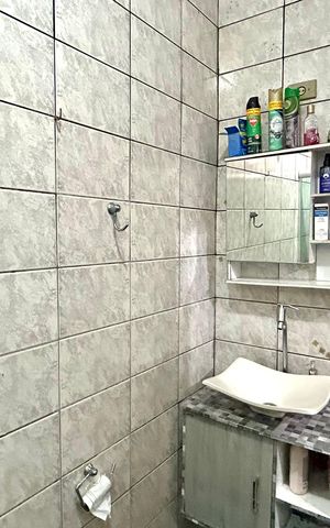 Casa à venda com 440m², 7 quartos e 4 vagas Casa à venda com 440m², 7 quartos e 4 vagasBanheiro Casa 1