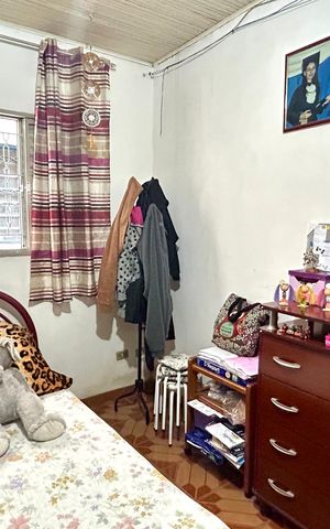 Casa à venda com 440m², 7 quartos e 4 vagas Casa à venda com 440m², 7 quartos e 4 vagasQuarto Casa 1