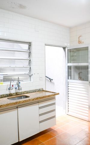 Casa para alugar com 198m², 5 quartos e sem vagaCozinha