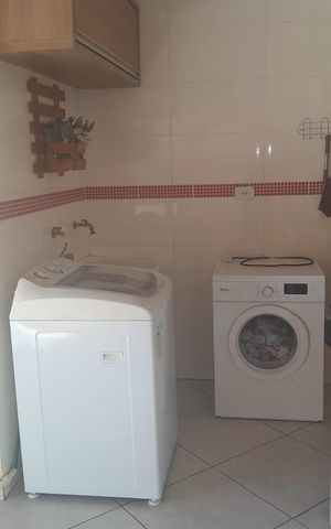 Apartamento à venda com 100m², 2 quartos e 2 vagas Apartamento à venda com 100m², 2 quartos e 2 vagasÁrea de serviço