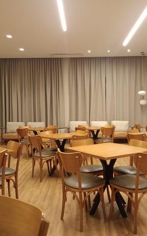 Apartamento à venda com 369m², 3 quartos e 3 vagas Apartamento à venda com 369m², 3 quartos e 3 vagasÁrea comum - Salão de festas