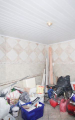 Casa à venda com 270m², 5 quartos e 3 vagas Casa à venda com 270m², 5 quartos e 3 vagasCasa 3