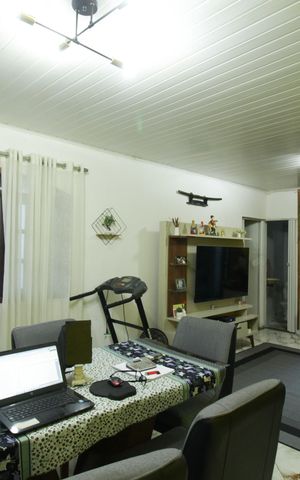 Casa à venda com 270m², 5 quartos e 3 vagas Casa à venda com 270m², 5 quartos e 3 vagasCasa 1