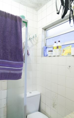 Casa à venda com 270m², 5 quartos e 3 vagas Casa à venda com 270m², 5 quartos e 3 vagasCasa 2