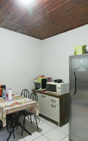Casa à venda com 270m², 5 quartos e 3 vagas Casa à venda com 270m², 5 quartos e 3 vagasCasa 2