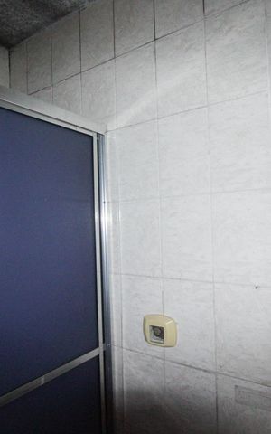 Casa à venda com 270m², 5 quartos e 3 vagas Casa à venda com 270m², 5 quartos e 3 vagasCasa 5
