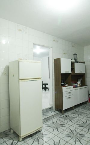 Casa à venda com 270m², 5 quartos e 3 vagas Casa à venda com 270m², 5 quartos e 3 vagasCasa 5