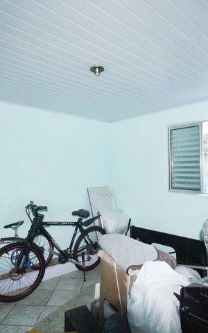 Casa à venda com 270m², 5 quartos e 3 vagas Casa à venda com 270m², 5 quartos e 3 vagasCasa 4
