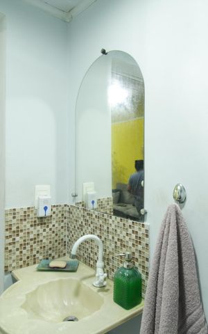 Casa à venda com 270m², 5 quartos e 3 vagas Casa à venda com 270m², 5 quartos e 3 vagasCasa 1