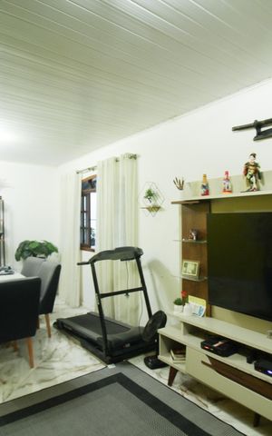 Casa à venda com 270m², 5 quartos e 3 vagas Casa à venda com 270m², 5 quartos e 3 vagasCasa 1