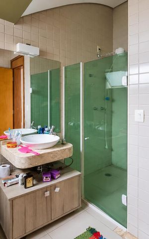 Casa de condomínio à venda com 140m², 3 quartos e 2 vagas Casa de condomínio à venda com 140m², 3 quartos e 2 vagasBanheiro