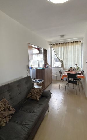 Apartamento à venda com 60m², 2 quartos e 2 vagasSala