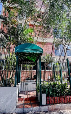 Apartamento para alugar com 90m², 3 quartos e 1 vagaFachada com Plaquinha