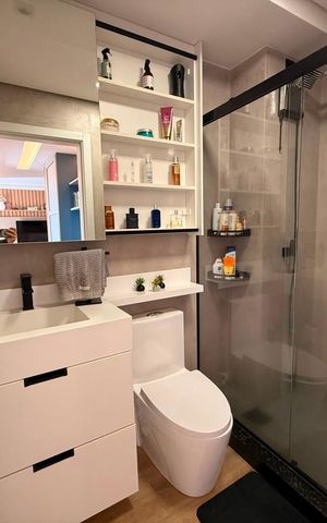 Apartamento à venda com 56m², 2 quartos e 1 vaga Apartamento à venda com 56m², 2 quartos e 1 vagaBanheiro