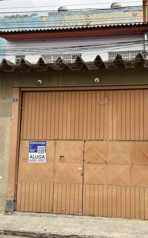 Casa à venda com 140m², 2 quartos e sem vaga Casa à venda com 140m², 2 quartos e sem vagaFachada