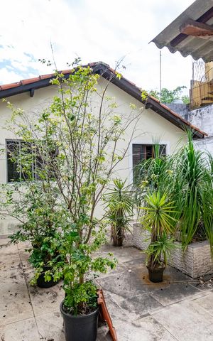 Casa à venda com 180m², 3 quartos e 4 vagas Casa à venda com 180m², 3 quartos e 4 vagasQuintal