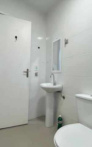 Casa para alugar com 70m², 2 quartos e 1 vaga Casa para alugar com 70m², 2 quartos e 1 vagaBanheiro