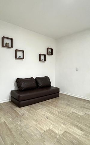 Casa para alugar com 70m², 2 quartos e 1 vaga Casa para alugar com 70m², 2 quartos e 1 vagaSala