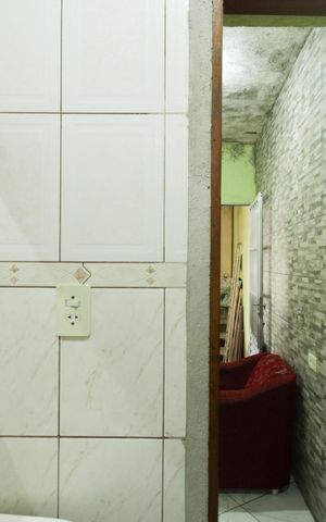 Casa à venda com 50m², 3 quartos e 1 vaga Casa à venda com 50m², 3 quartos e 1 vagaBanheiro