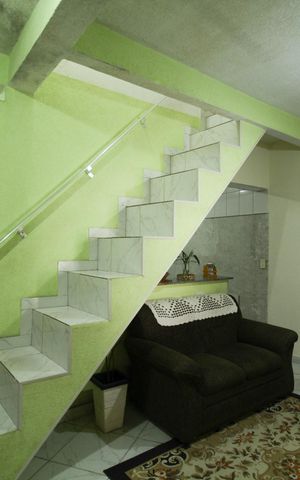 Casa à venda com 50m², 3 quartos e 1 vaga Casa à venda com 50m², 3 quartos e 1 vagaSala