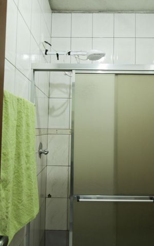 Casa à venda com 50m², 3 quartos e 1 vaga Casa à venda com 50m², 3 quartos e 1 vagaBanheiro