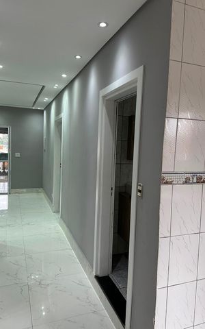 Casa para alugar com 100m², 2 quartos e 1 vaga Casa para alugar com 100m², 2 quartos e 1 vagaCorredor