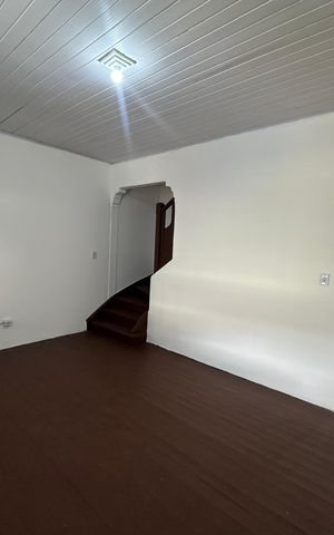Casa para alugar com 139m², 3 quartos e sem vaga Casa para alugar com 139m², 3 quartos e sem vagaSala