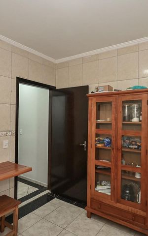 Casa à venda com 74m², 2 quartos e 2 vagasCozinha
