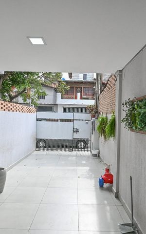 Casa à venda com 74m², 2 quartos e 2 vagasGaragem