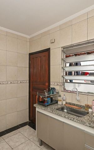 Casa à venda com 74m², 2 quartos e 2 vagasCozinha
