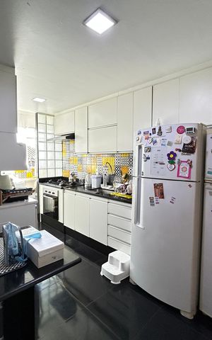 Apartamento à venda com 125m², 3 quartos e 2 vagasCozinha