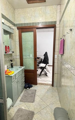 Casa à venda com 257m², 5 quartos e 1 vaga