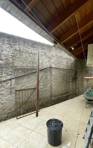 Casa à venda com 257m², 5 quartos e 1 vaga