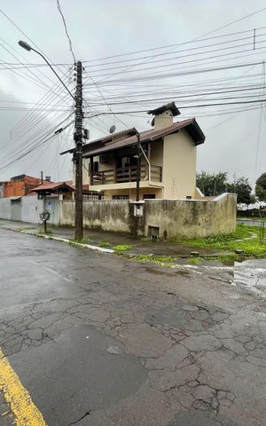 Casa à venda com 257m², 5 quartos e 1 vaga