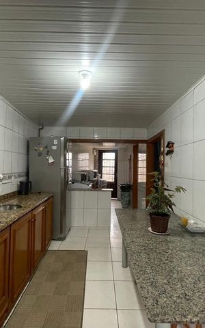 Casa à venda com 257m², 5 quartos e 1 vaga
