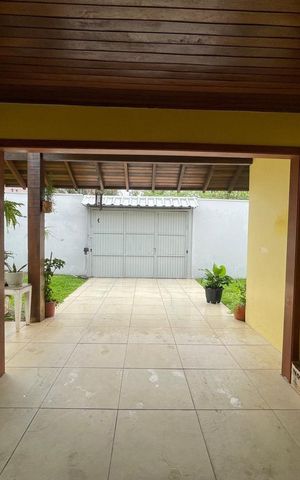 Casa à venda com 257m², 5 quartos e 1 vaga