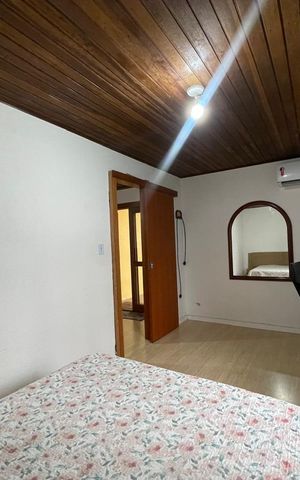 Casa à venda com 257m², 5 quartos e 1 vaga