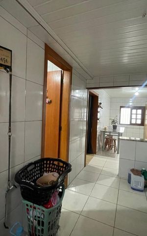 Casa à venda com 257m², 5 quartos e 1 vaga