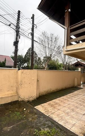 Casa à venda com 257m², 5 quartos e 1 vaga