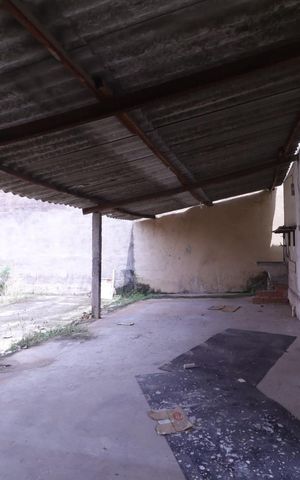 Casa à venda com 75m², 2 quartos e 3 vagas