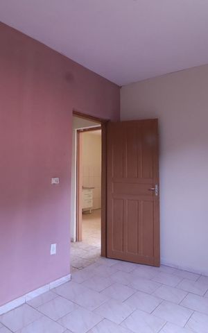 Casa à venda com 75m², 1 quarto e 3 vagas