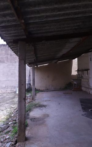 Casa à venda com 75m², 2 quartos e 3 vagas