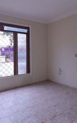 Casa à venda com 75m², 1 quarto e 3 vagas