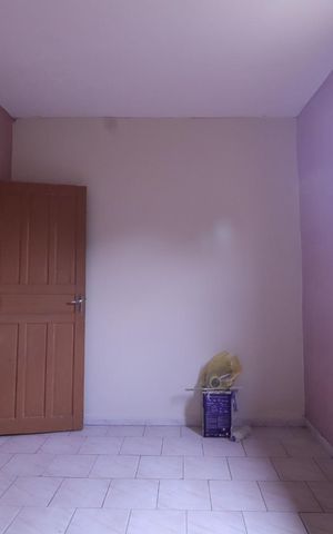 Casa à venda com 75m², 1 quarto e 3 vagas