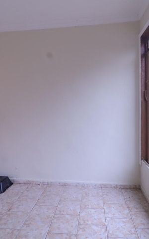 Casa à venda com 75m², 1 quarto e 3 vagas